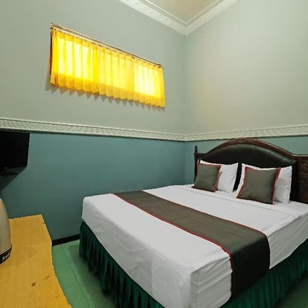 Collection O 91914 Hotel Citra Dewi 2 Int'S Semarang Esterno foto