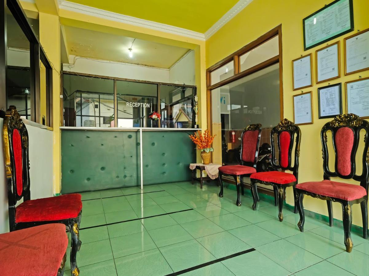 Collection O 91914 Hotel Citra Dewi 2 Int'S Semarang Esterno foto